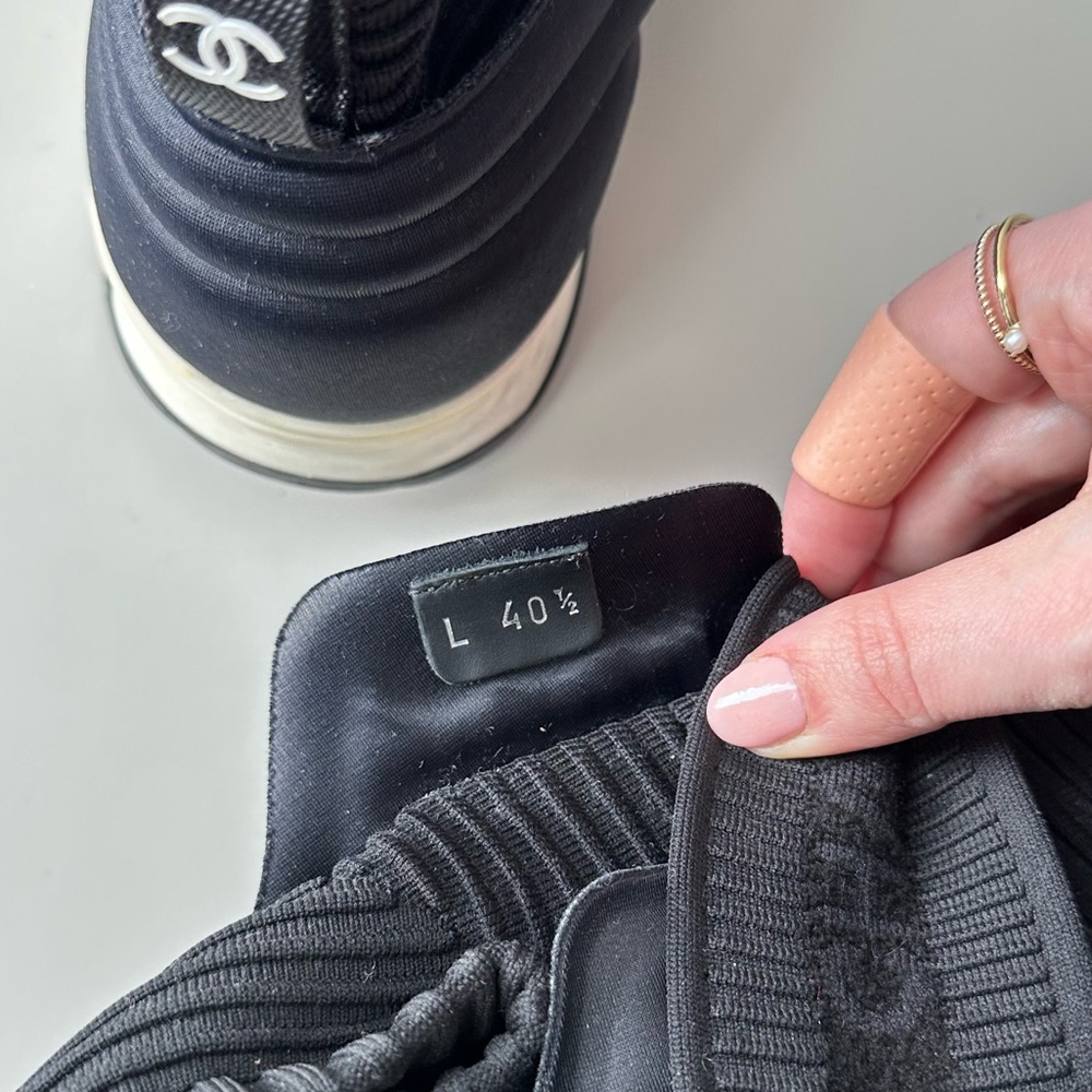 Chanel CC Logo Sock Sneakers - Picture 12 of 12